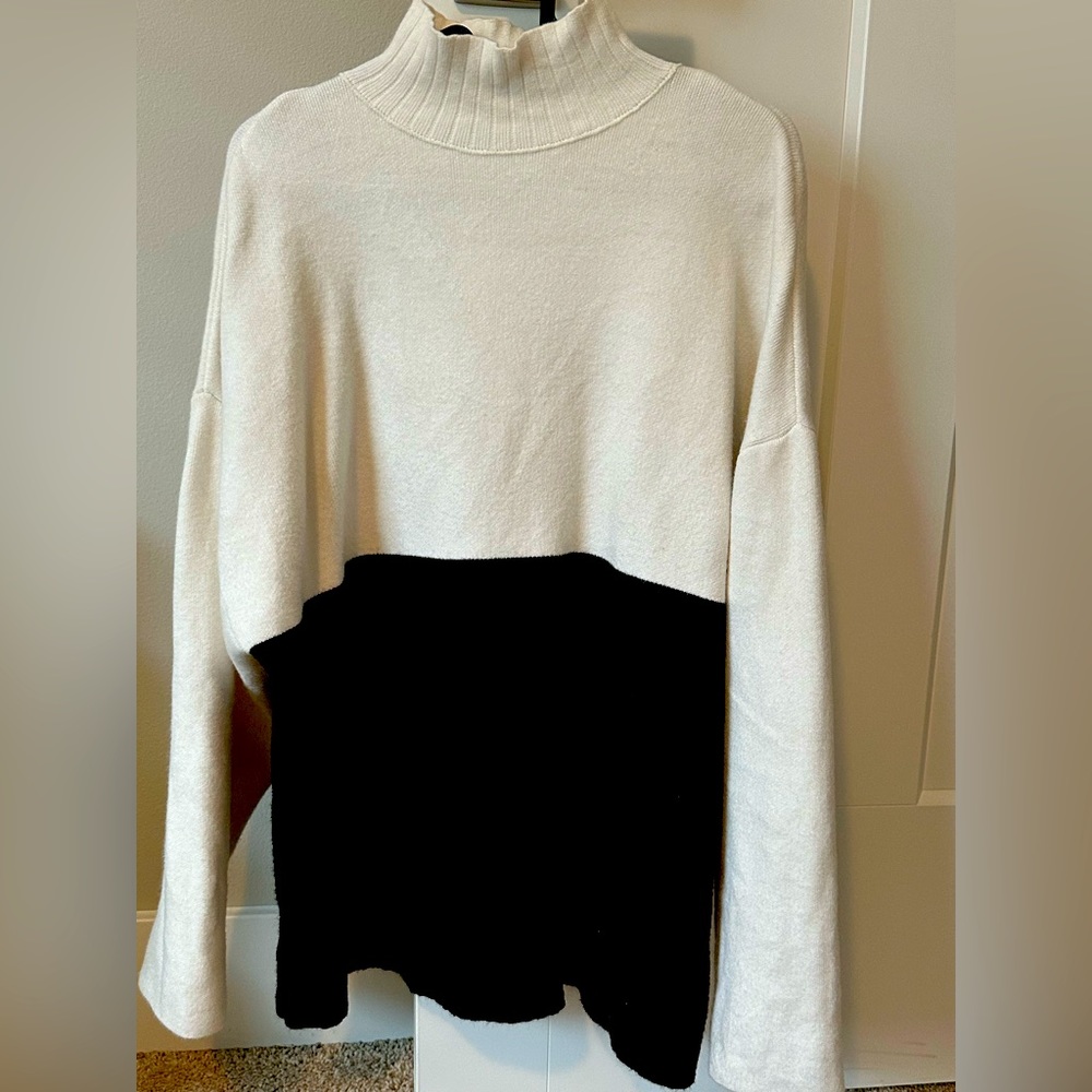 Zara black&white sweater